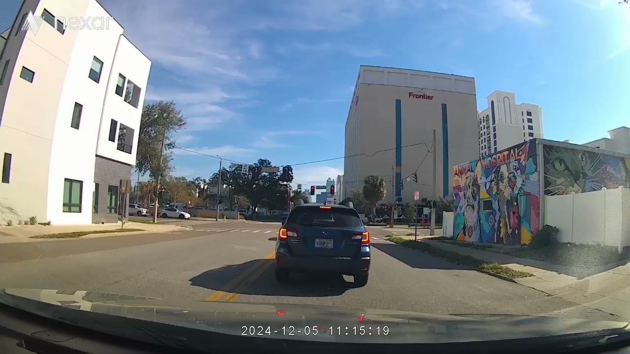 Old man runs stop sign coming from Casa