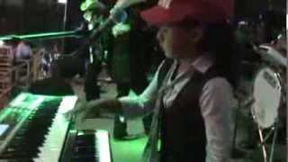 Video thumbnail of "El Trono De Mexico y Lizbeth ( Tecladista Mas Joven en La Musica Grupera)"