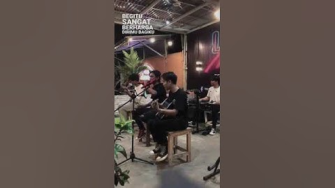 Thumbnail of Aku masih sayang St12 Cover Mahesakustik #coverlagu #live #trending #st12 #setiakuindonesia