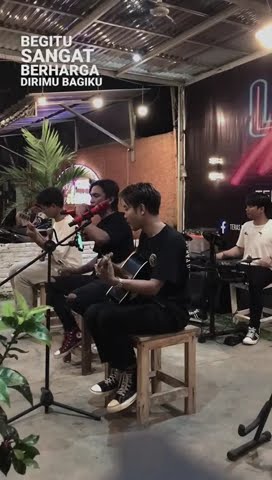 Aku masih sayang St12 Cover Mahesakustik #coverlagu #live #trending #st12 #setiakuindonesia
