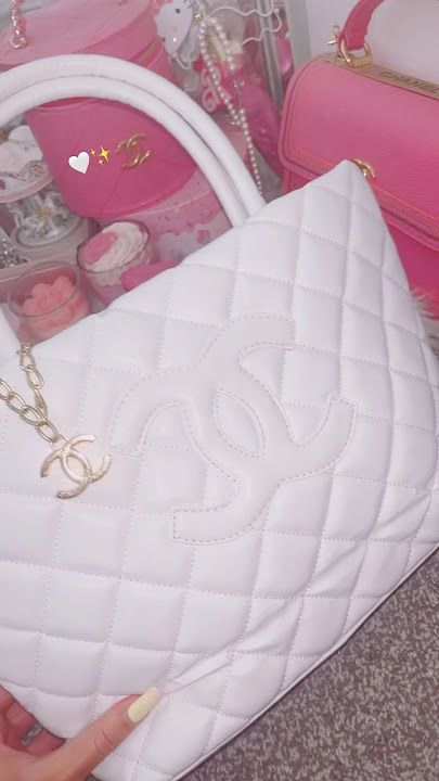 this is your sign to stuff your bags🙃 #chanelbag #chaneltote #luxury #chanel #whitepurse #bag #cute
