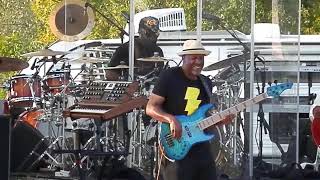 'Jazz Guitarist' Eric Essix - "Gravitate" (LIVE) 'Montgomery'