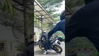 HELP! MY LEG HURTS😭 #bikelife #zx6r #r25 #kawasaki #fypppppppppppppppppppppp