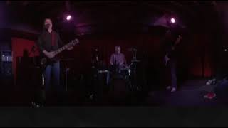 Video thumbnail of "Everyone Here - Live @ Casbah"