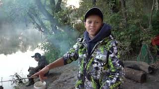 видео: Ехали за лещем, а поймали сома картинка: Ехали за лещем, а поймали сома