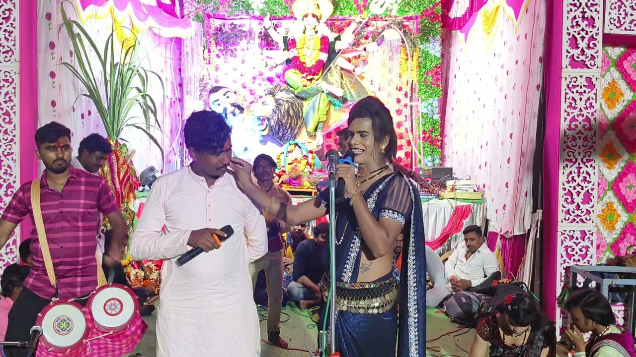 प्रसिद्ध सोडचिठठी कॉमेडीची झालर लावुन खुप छान सादर केली नक्की बघा