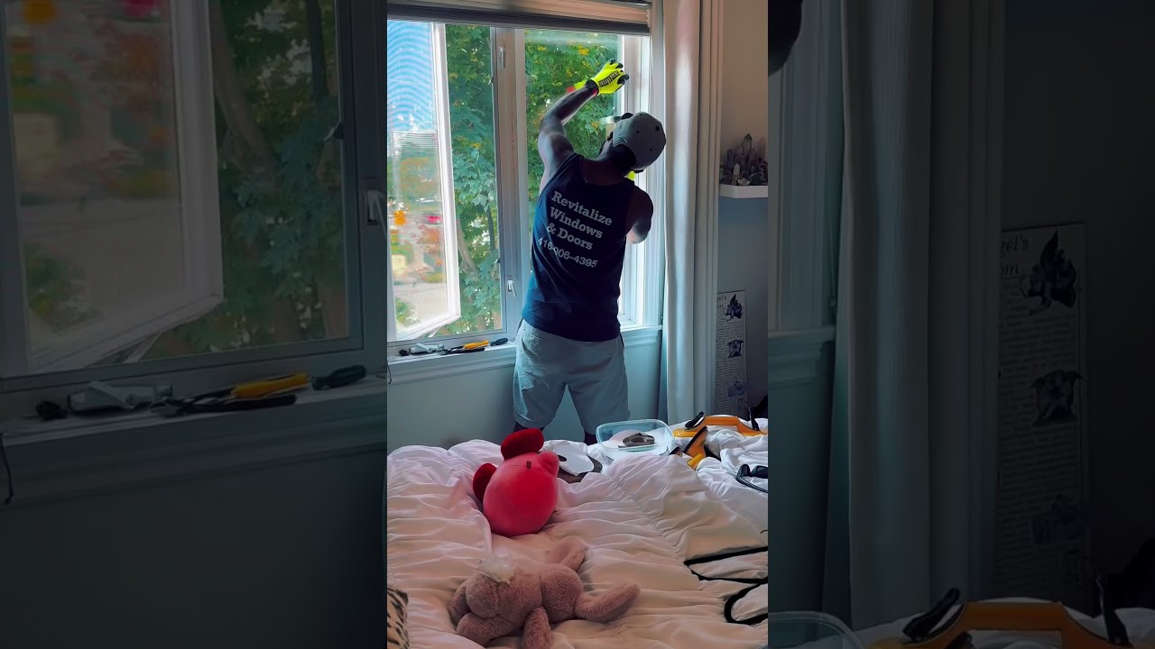 Foggy window glass replacement Toronto 