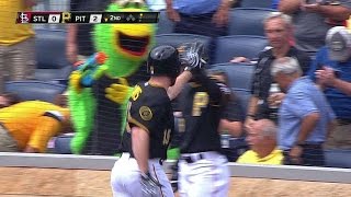 STL@PIT: Davis' two-run shot bounces off a speaker