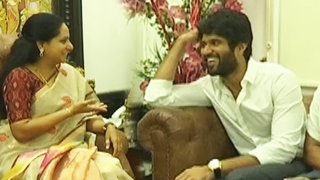 MP Kavitha Wishes To Geetha Govindam Team | Vijay Devarakonda | Bunny Vasu | TFPC