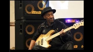 Marcus Miller - Bass tutorial - The Blues - Demonstration