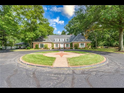 2275 Candlewood Lane, Bath, OH home video tour