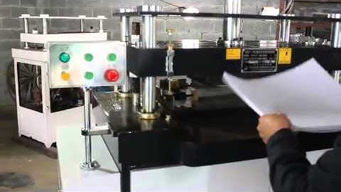 Envelope die cutting machine