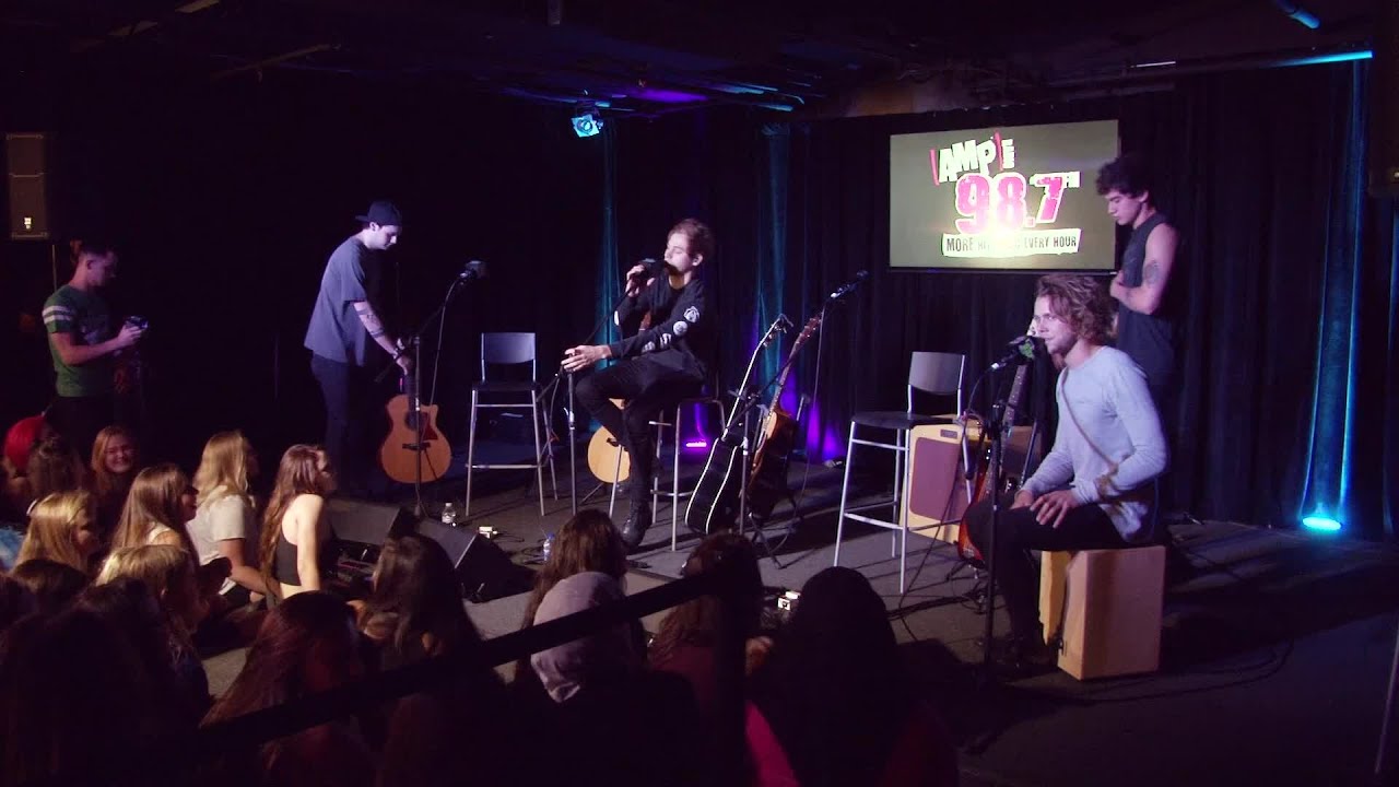 5 Seconds Of Summer - She Looks So Perfect (Live Acoustic)