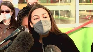 AOC helps raise millions for Texas winter storm relief, volunteers at Houston Food Bank