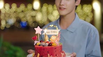 用西瓜做蛋糕也只有憨憨姜逸城能想出来了吧，陆漓感动极了 | 程序员那么可爱 Cute Programmer