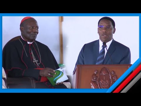 KADINALI PENGO HAKUNIACHA HATA NILIPOKUWA SINA CHEO MAKONDA Mbele YA RAIS SAMIA