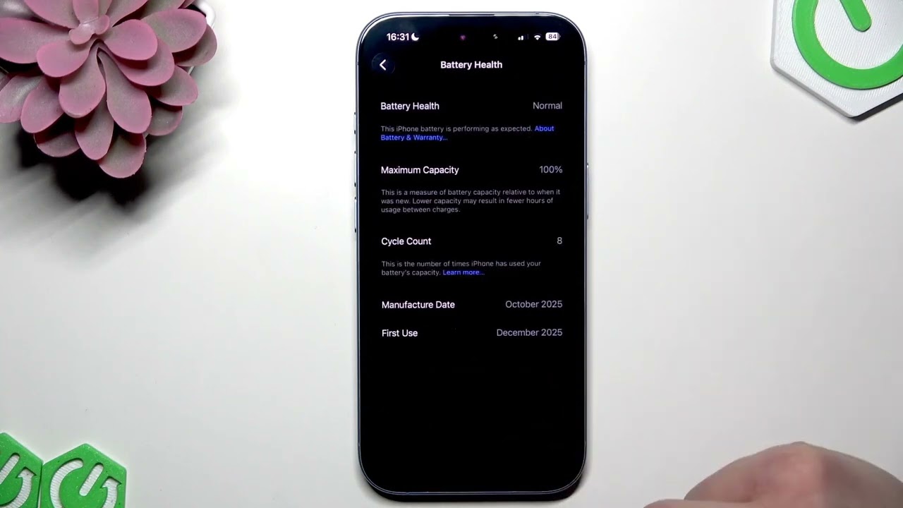 iPhone 17 バッテリーの状態とサイクル数の確認方法 - YouTube