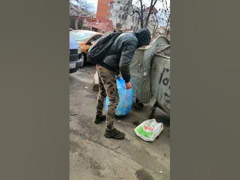 Очень стильный нищий в Киеве #украина #нищета #жизнь - YouTube