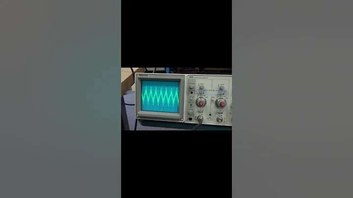 Johnson Viking Transmitter test RF Audio #shorts #audio #hamradio #radio #transmitter #vintage