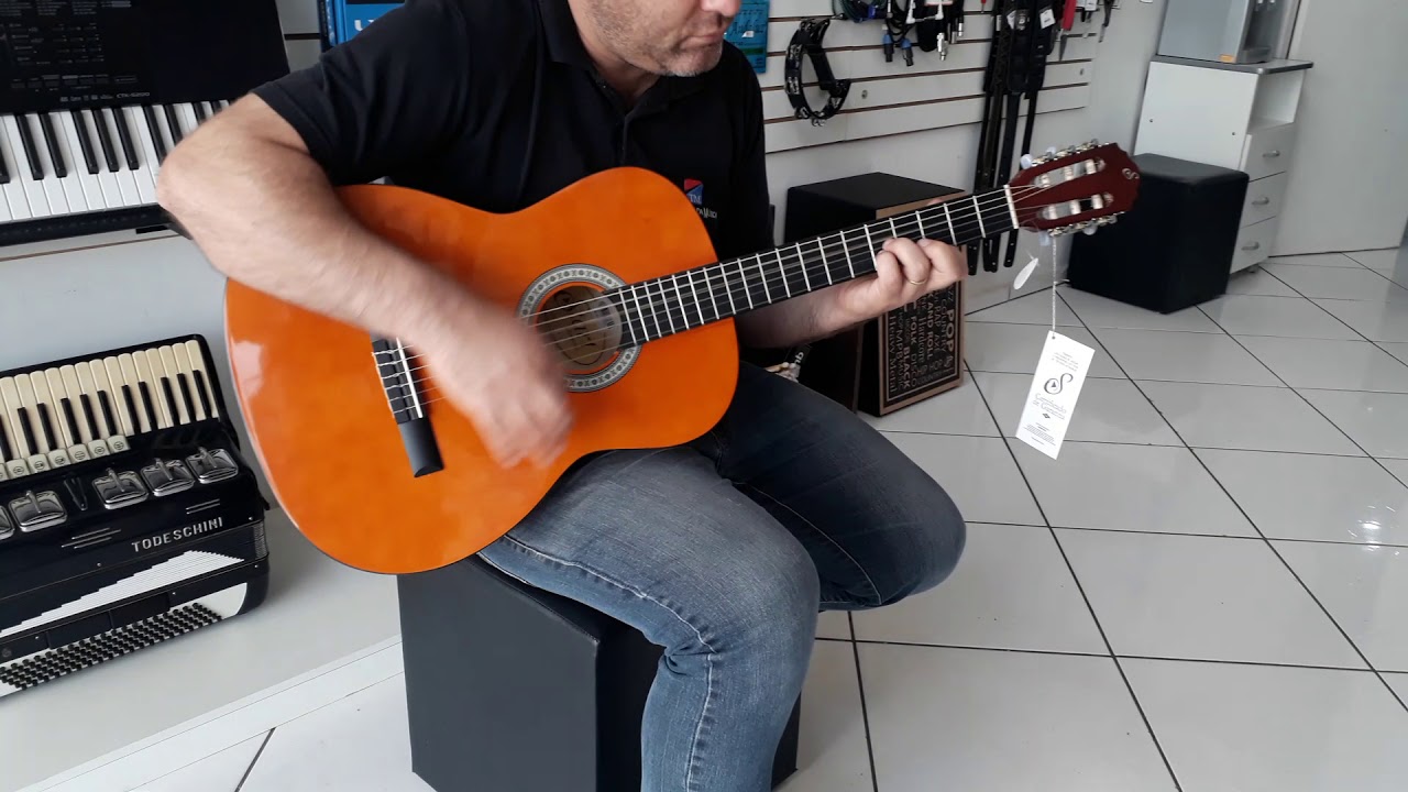 Tocando Violão Giannini N14