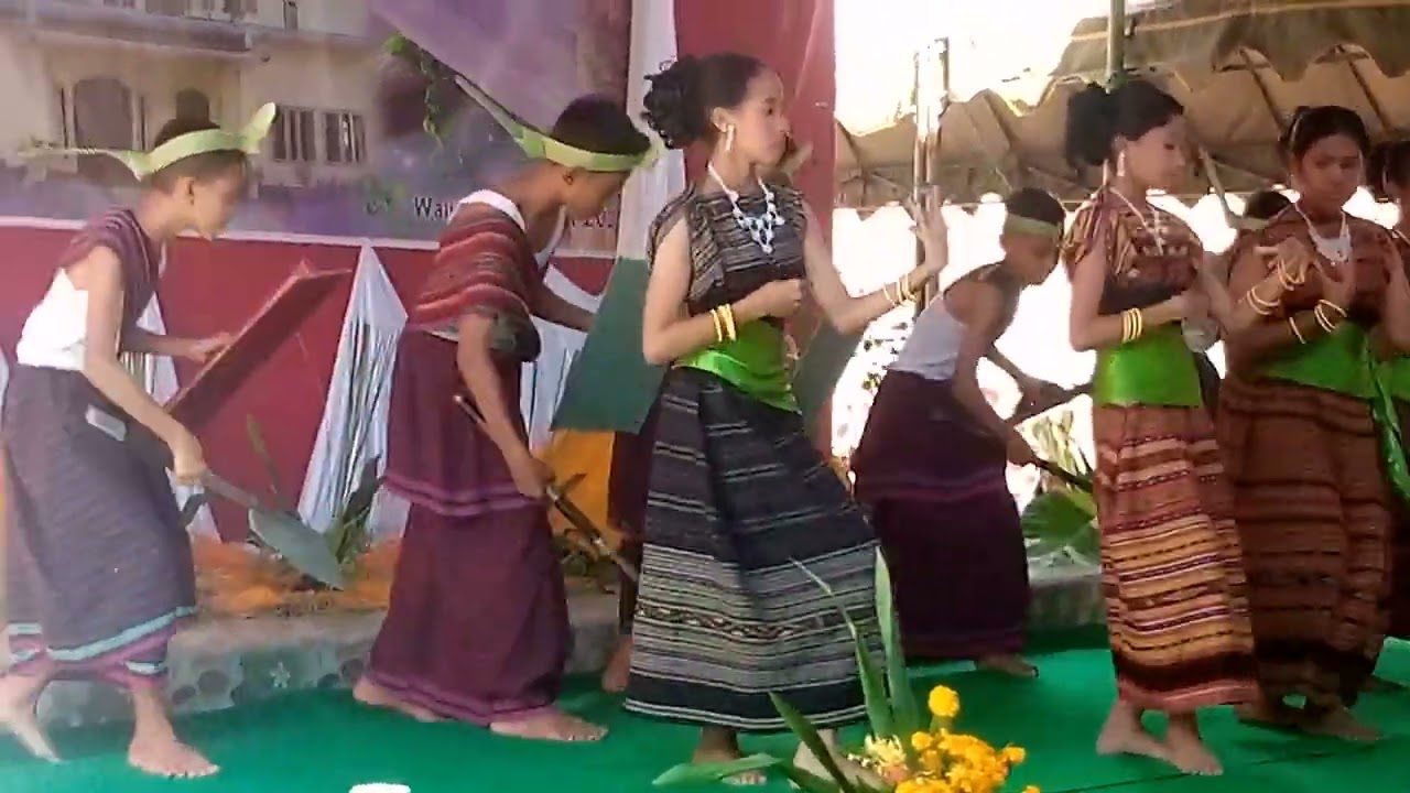 Tarian Budaya Lamaholot# LUI E || SDK St. Theresia