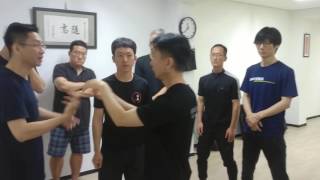 Download lagu 영춘권 사부 Eddie Chan Using Forward Focus and Moving 영춘권 사부 Eddie Chan Using Forward Focus and Moving