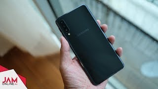 samsung galaxy a7 2018 quick review mid range smartphone with triple lens rear camera