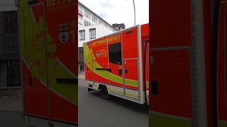 Rettung Driburg RTW-1 verlässt das Krankenhaus St. Vincenz Paderborn
