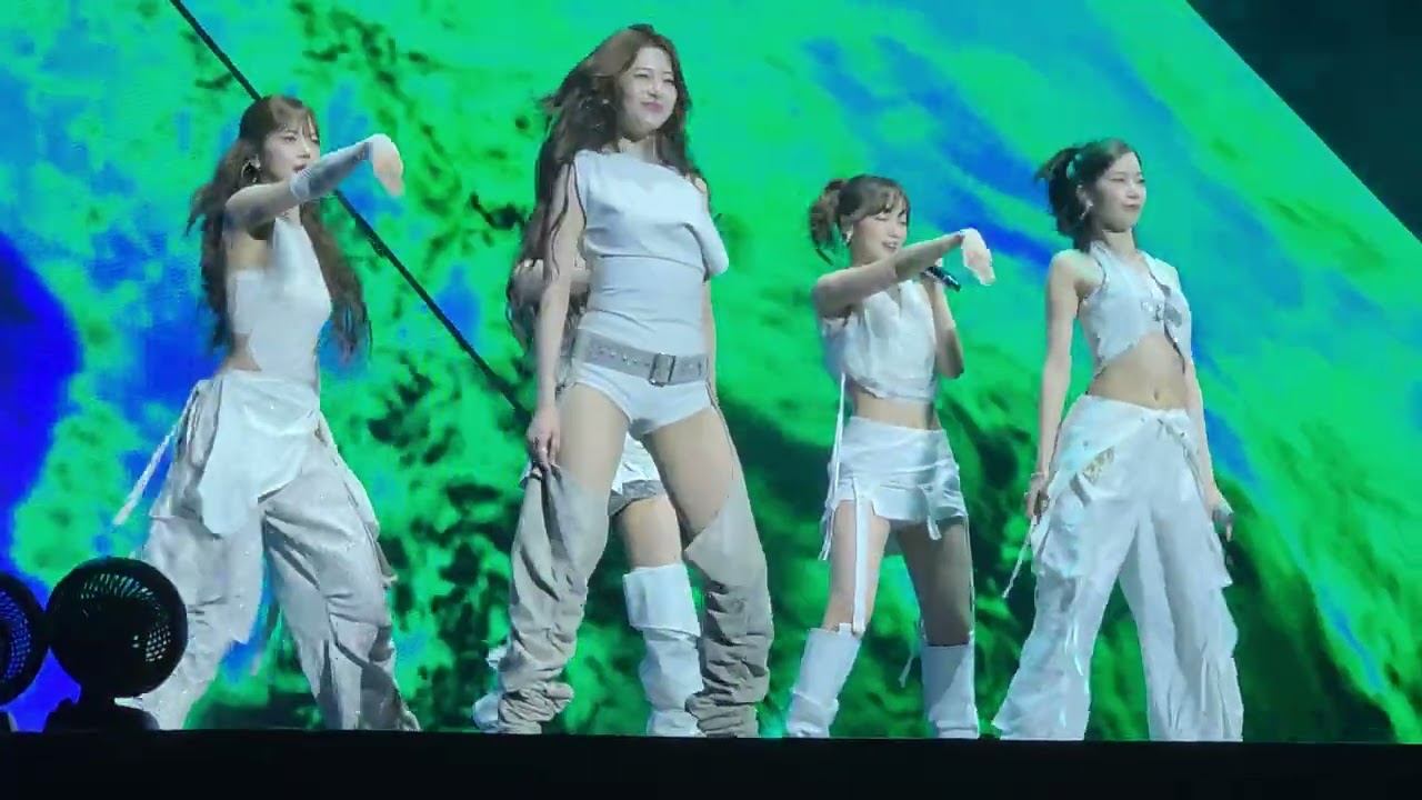 The Great Mermaid - LE SSERAFIM 