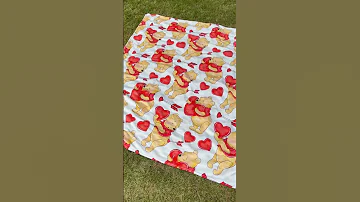 Adorable Winnie The Pooh Valentine S Day Picnic Blanket Winniethepooh Valentinesday 