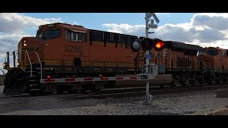 😎🔥 (High-Def!) Very Fast Moving BNSF Intermodal! 👍