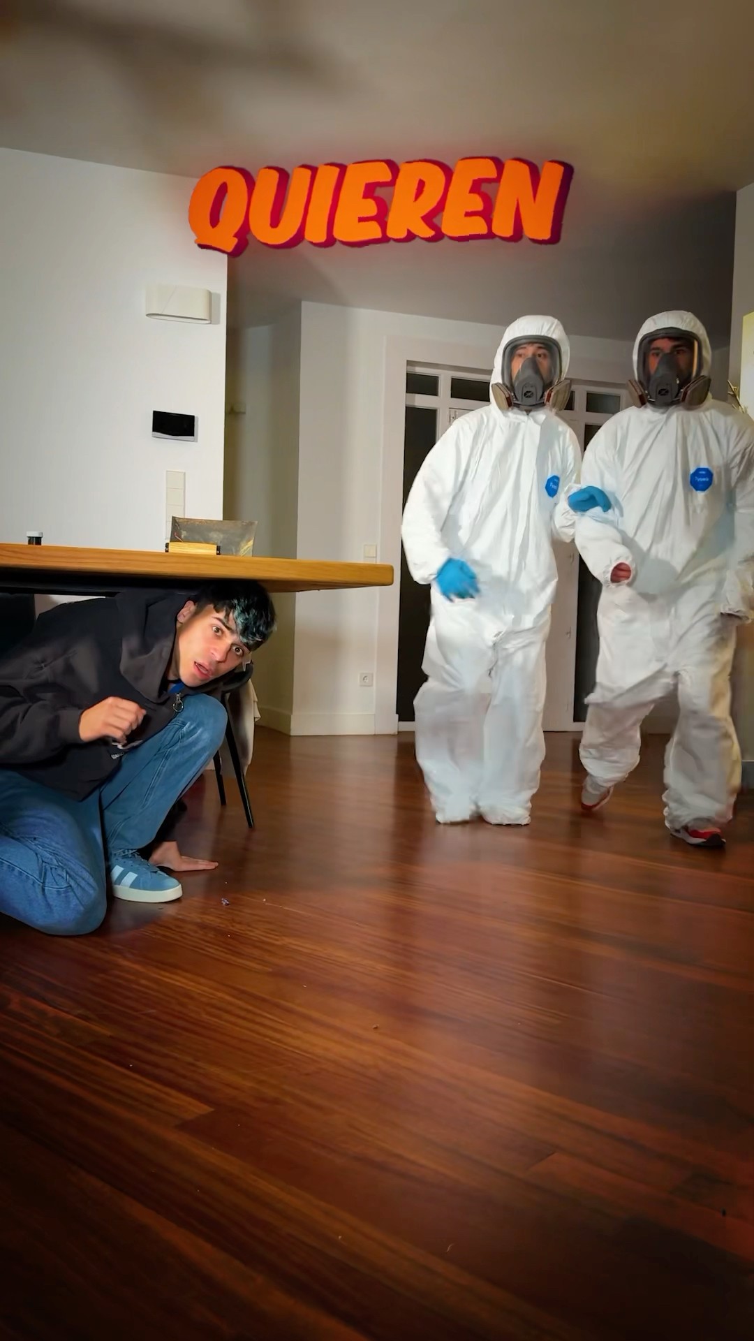 Han Venido Cientificos a por El ZOMBIE!
