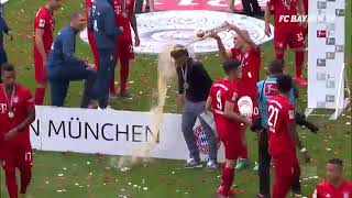 7 Championships, 7 Beer Showers | Best of FC Bayern