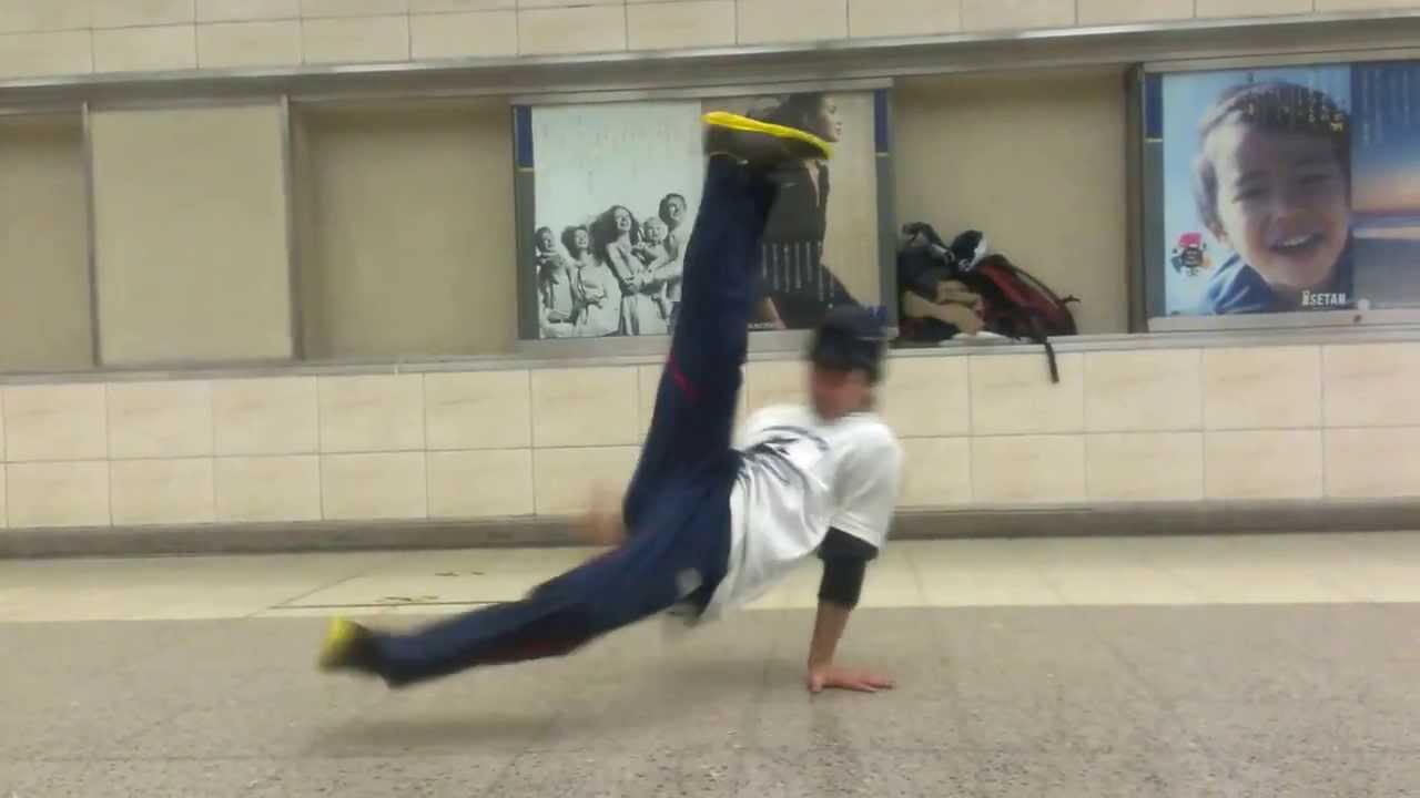B Boy Zakao トーマス Youtube B Boy Zakao トーマス Youtube