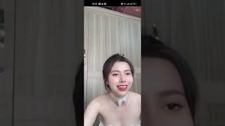 bigo Live | IDOL mới San Bé váy ngắn nhảy sexy cực cuốn hút lộ nội y ( ID: 825577032 )