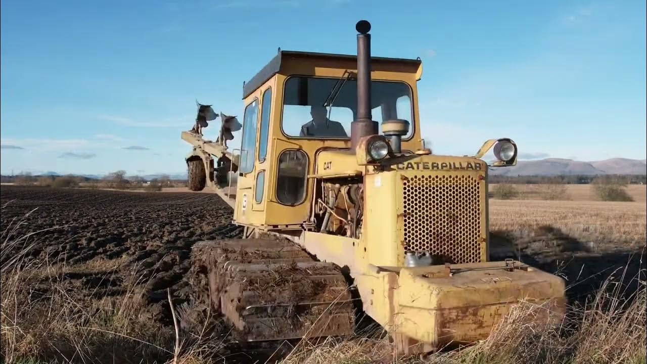 A rare sight! Cat D5B ploughing with a six furrow dowdeswell YouTube