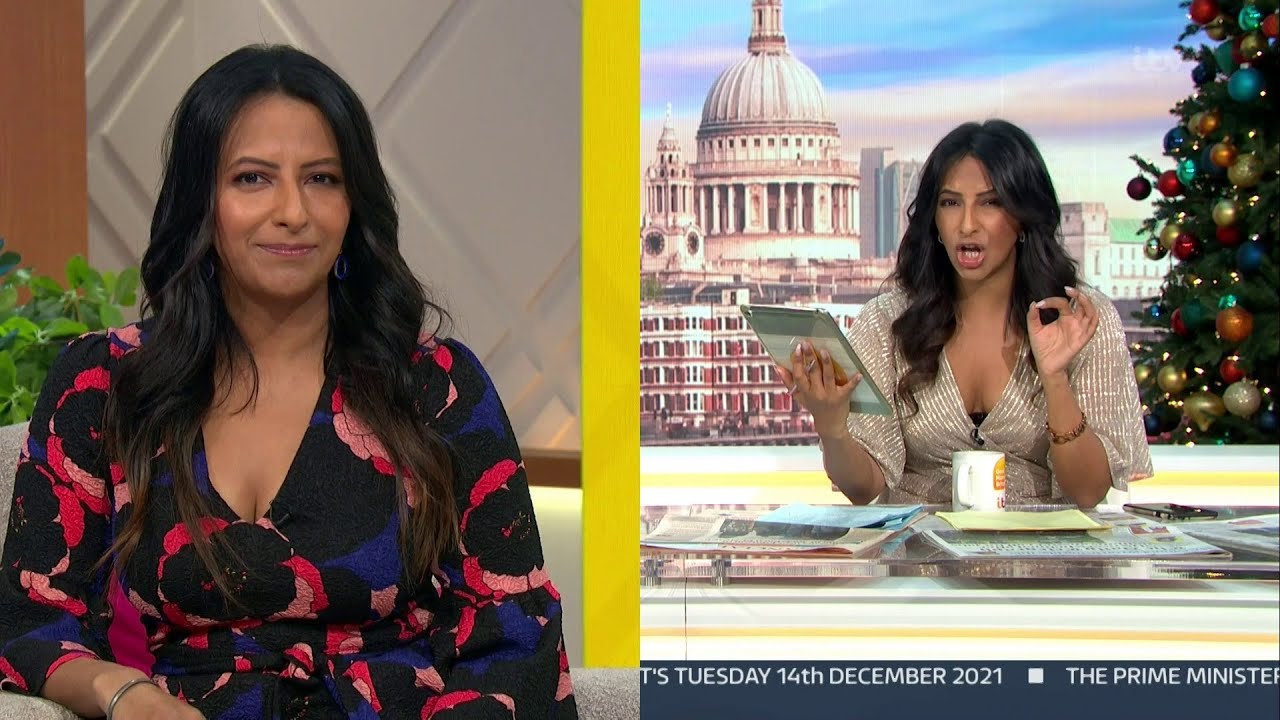 Ranvir Singh @side by side cleavage