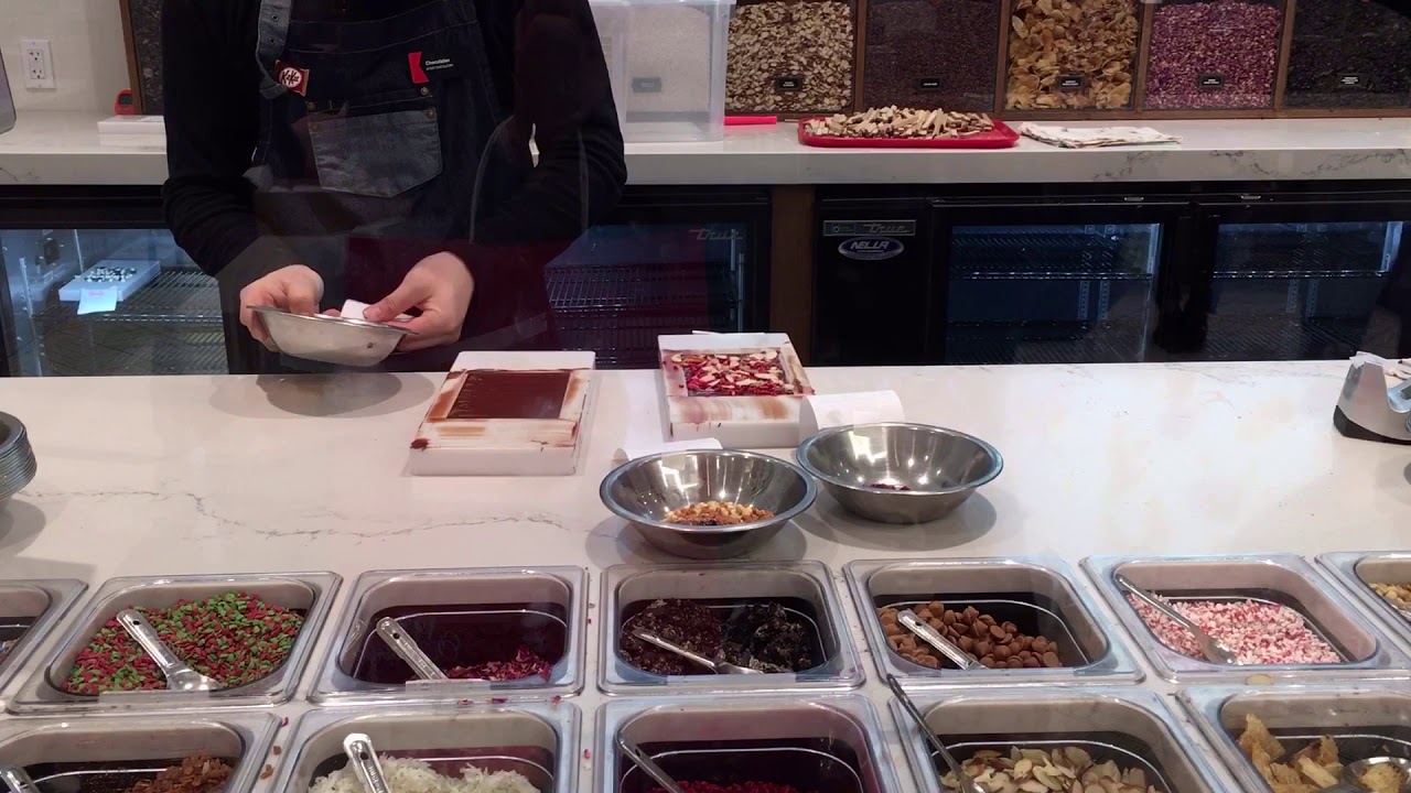 I MADE MY OWN KITKAT Toronto Kitkat Chocolatory YouTube