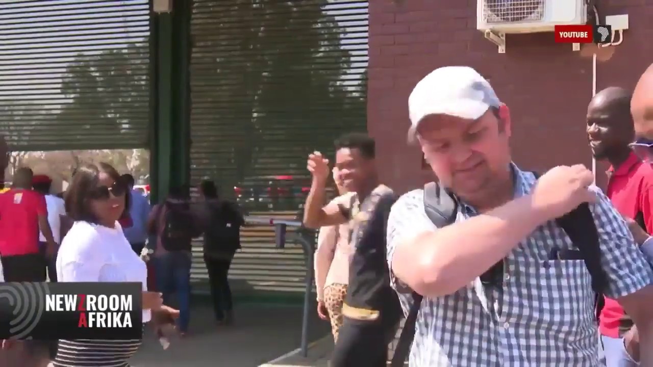 [ Live ] Barry Bateman Call Julius Malema Poes - YouTube