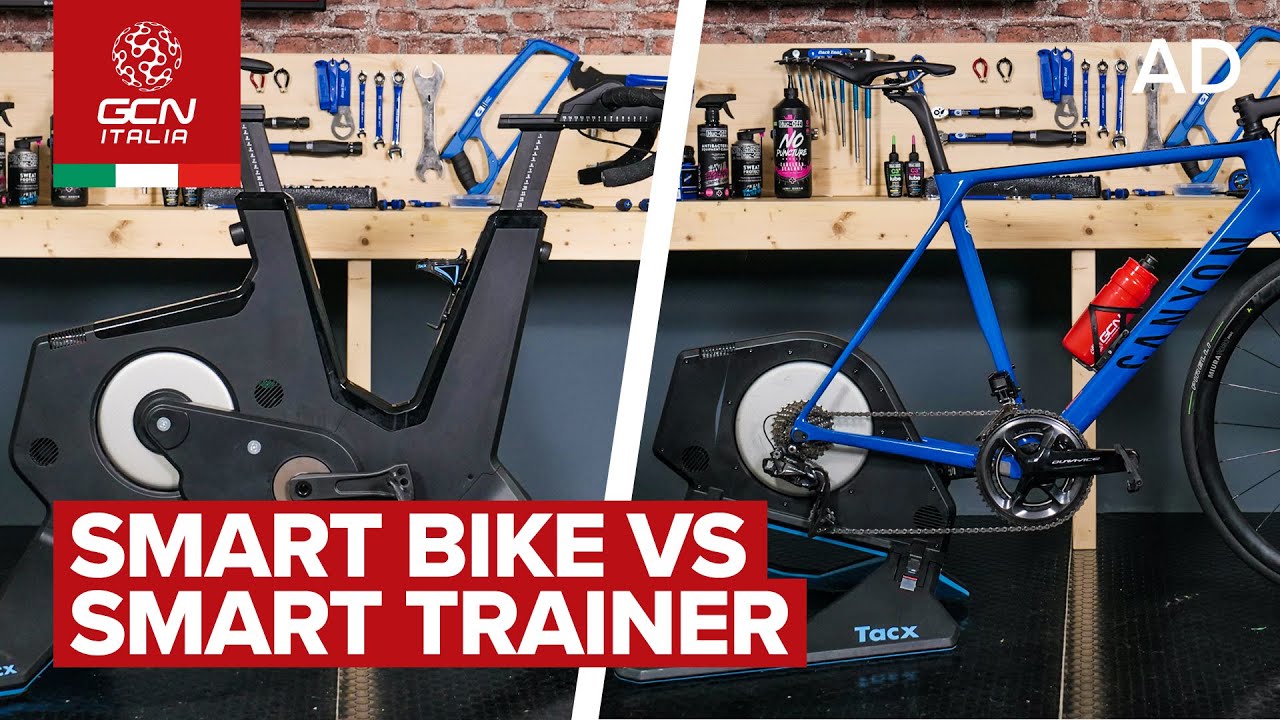 Meglio un rullo smart o una smart bike? Vediamo i pregi e i difetti delle  due soluzioni - YouTube
