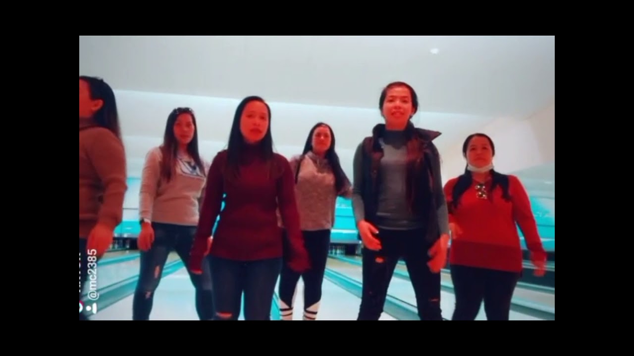 My  bowling experience 😅😅 at Al Nasr Club,Oud metha UAE 🇦🇪  📍