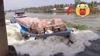 [734] The barge carrying bricks to build houses accelerated incredibly fast through the dam's gate by NGUYEN CHE LINH CHANNEL 18,329 views 6 days ago 14 minutes, 35 seconds