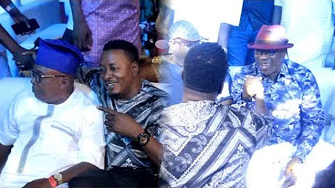TAYE CURRENCY RESPECT HIS BOSS K1 DE ULTIMATE AS KOLLINGTON AYINLA GRACED HIM WITH PRAYER