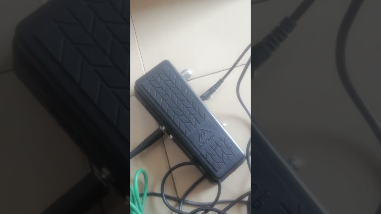 Behringer Hellbabe HB01 optical wah wah pedal