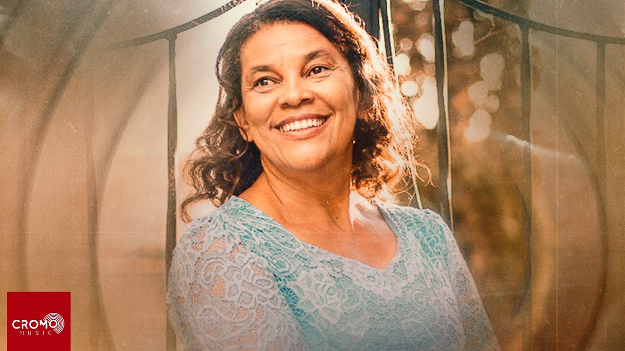 A Igreja do Senhor - Lúcia Santos (Official Video)