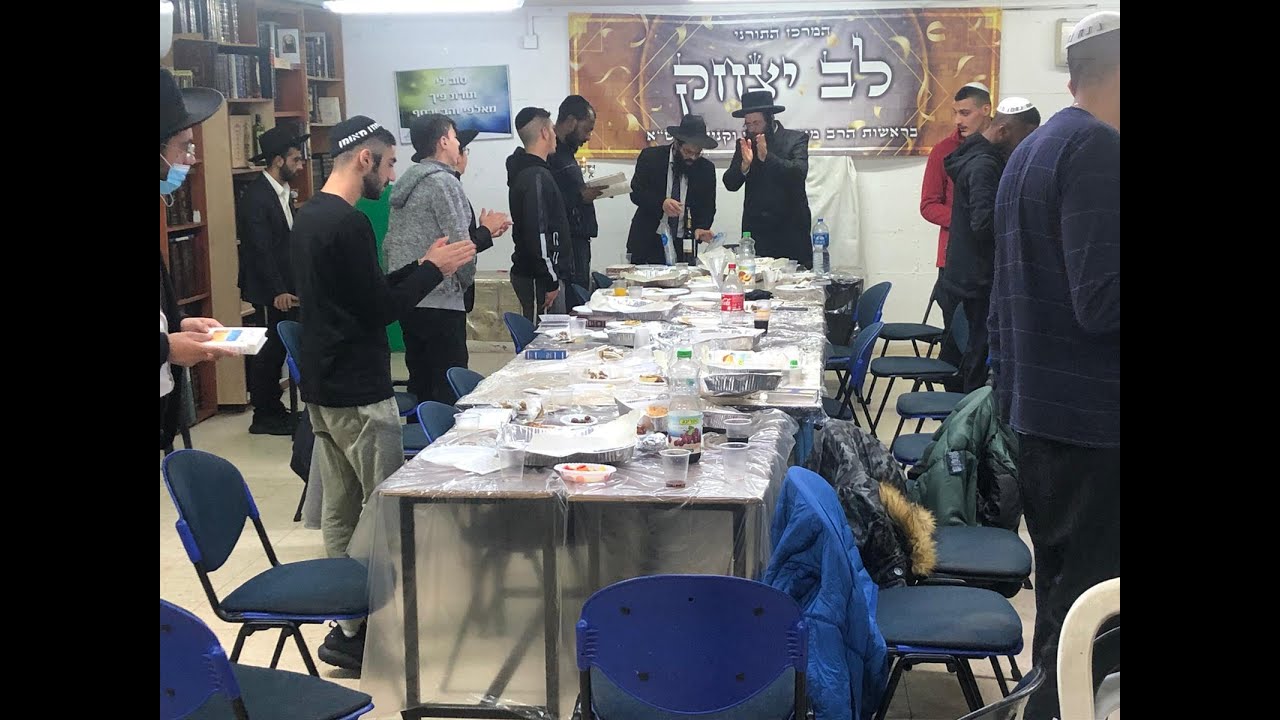 האדמו"ר מקראלי בכנס חיזוק במתחרדים