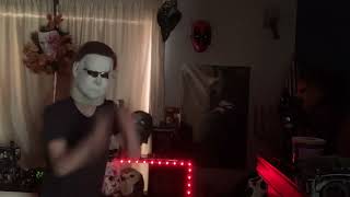 Michael Myers hits the griddy Resimi