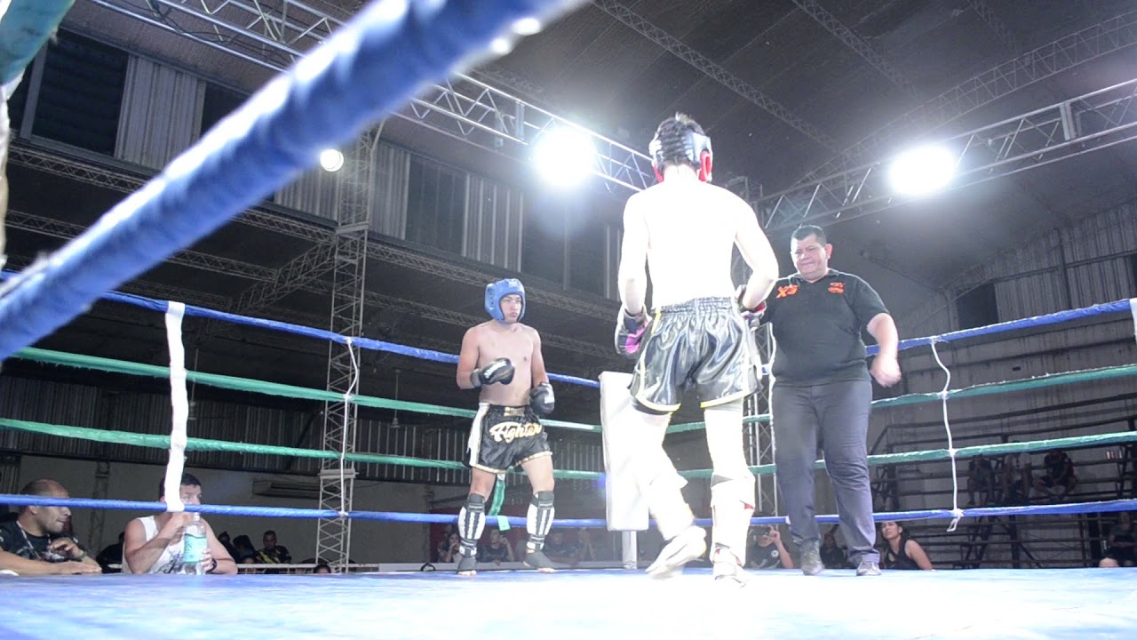 1 round debut kick boxing 70kg - YouTube