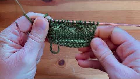 Mini cables 1/1 and 1/1/1 (twisted stitches) without a cable needle