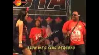 Happy Asmara - Ngelali | Dangdut ( Music Video)
